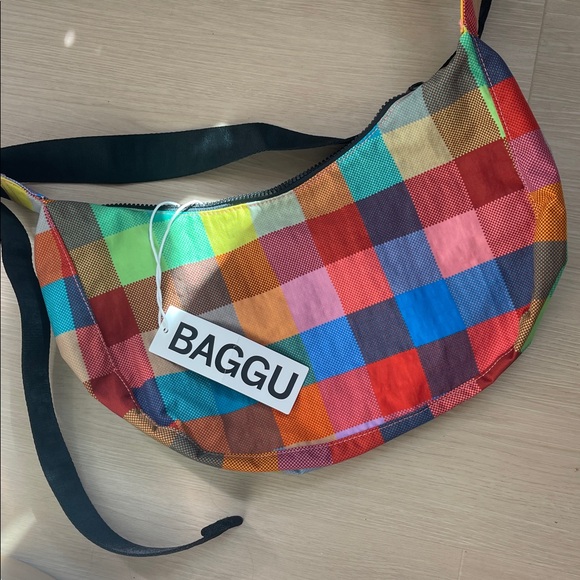 Baggu Madras Medium Crescent - Picture 4 of 7